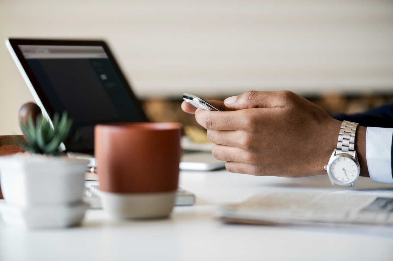 Resume Facts #4: It only takes 6 seconds for you to impress employers.